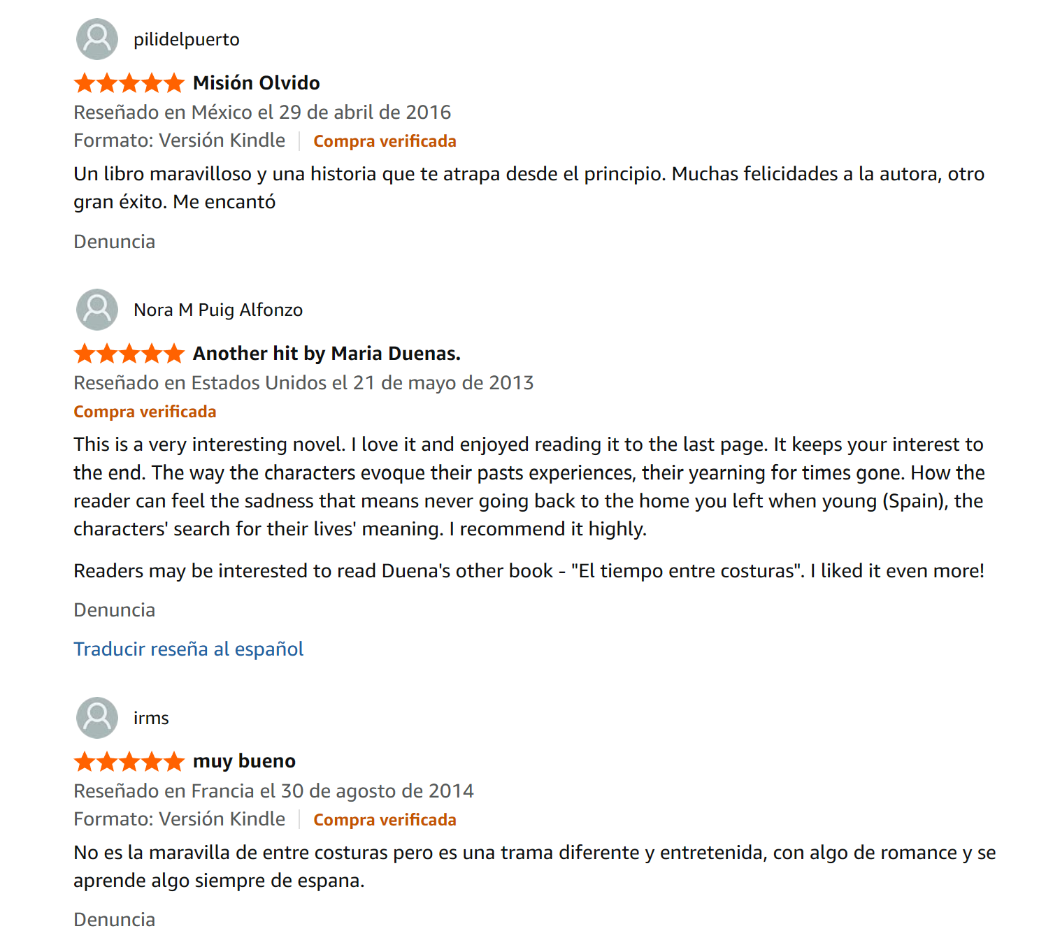 Reseñas de un libro en la ficha de Amazon: cada una con su autor, su puntuación en estrellas y la fecha en que se escribió.